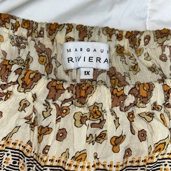 Like new off the shoulder maxi dress size 1X. Never worn - Picture 6 of 6